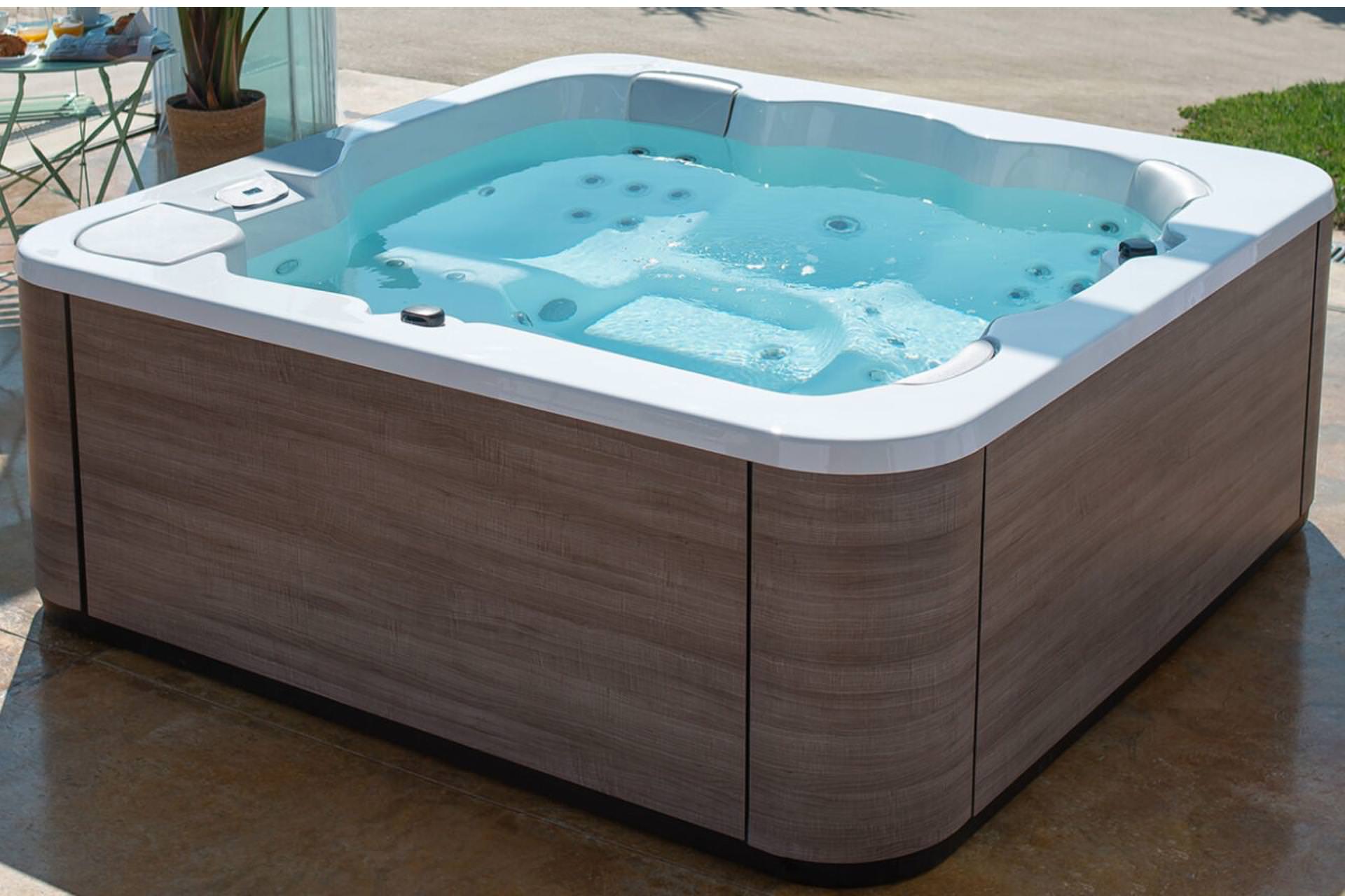 INDOOR AND OUTDOOR HYDROMASSAGE MINI POOL FOR FAMILIES